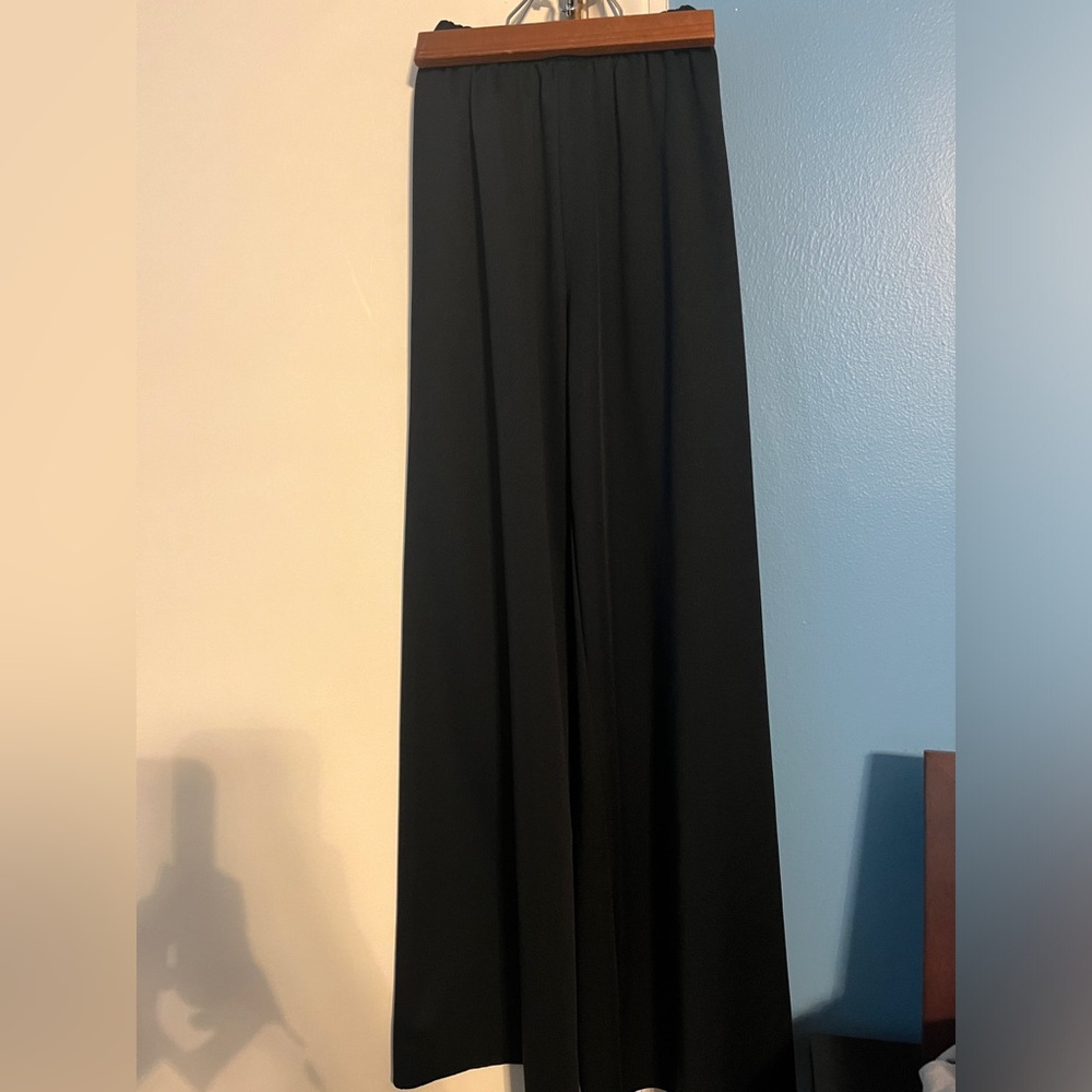 Girls black palazzo pants. Size youth extra small.